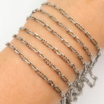 Load image into Gallery viewer, Z22OX. Oxidized Sterling Silver Hammered Long and Short Oval Link Chain