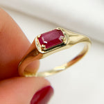 Load image into Gallery viewer, 14K Solid Gold Gemstone Ring.