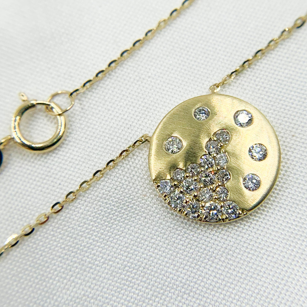 NT403616. 14K Solid Gold Diamond Necklace