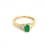 Load image into Gallery viewer, 14K Solid Yellow Gold Diamond and Emerald Cluster Ring.