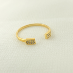 Load image into Gallery viewer, 14K Solid Gold Diamond Ring.