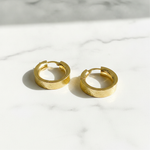 Load image into Gallery viewer, GER105. 14K Solid Gold Flat Diamond Cut Hollow Hoop Earrings