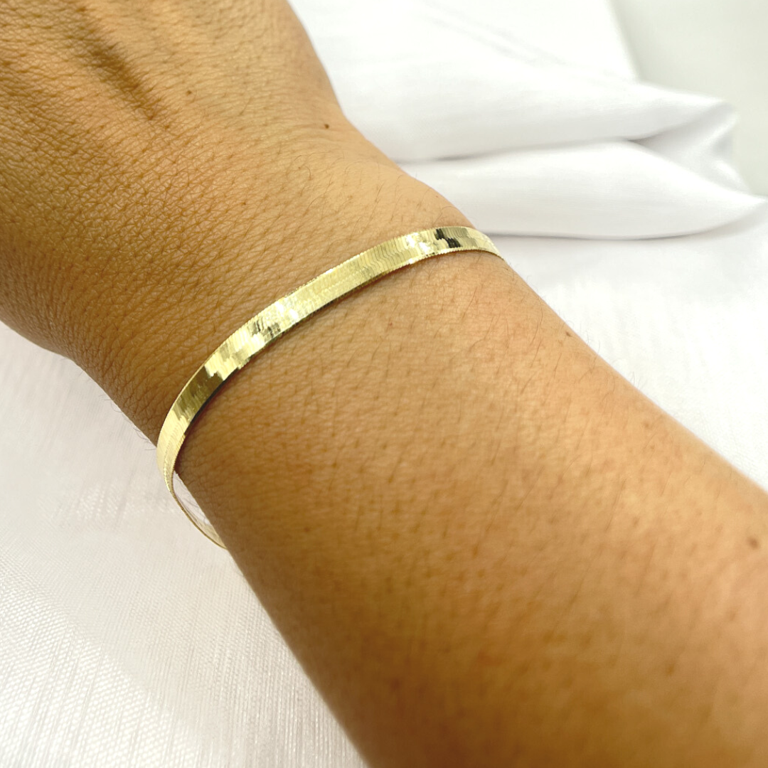 14K Solid Gold Dainty Herringbone Bracelet. 040G2CPY42001_BRACELET