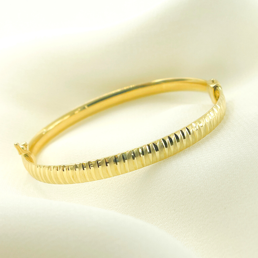 Bangle20. 14K Solid Gold Matte Textured Bangle