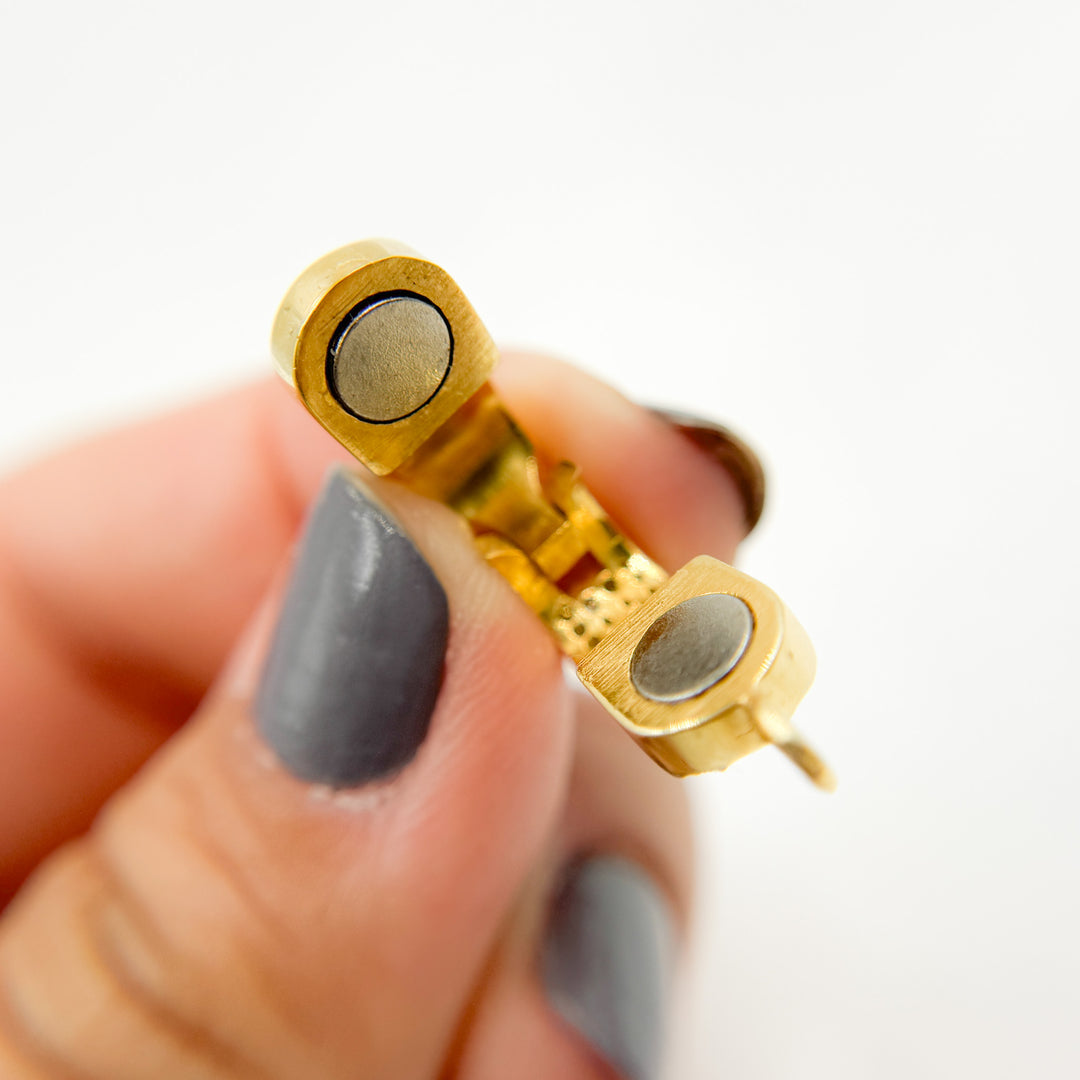 DC667. Diamond & Sterling Silver Magnetic Bail Clasp