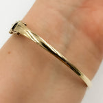 Load image into Gallery viewer, BNI68581. 14K Solid Gold Diamond Bangle