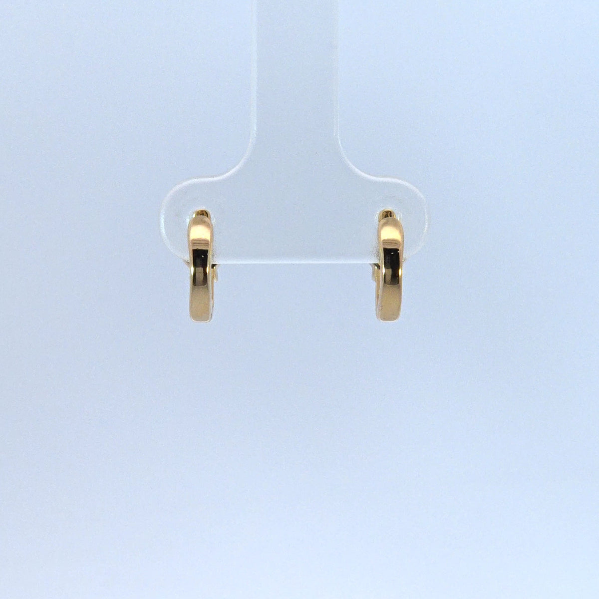 EHA57622. 14k Solid Gold Diamond Flower Stud Earrings