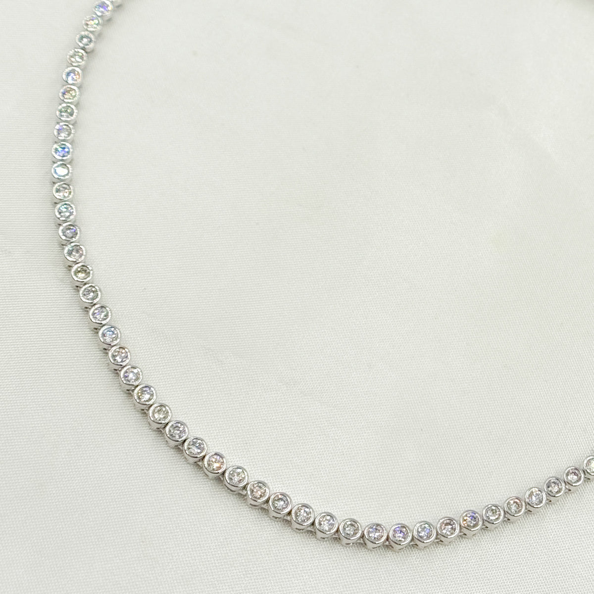 NFS70947. 14K Solid White Gold Diamond Necklace