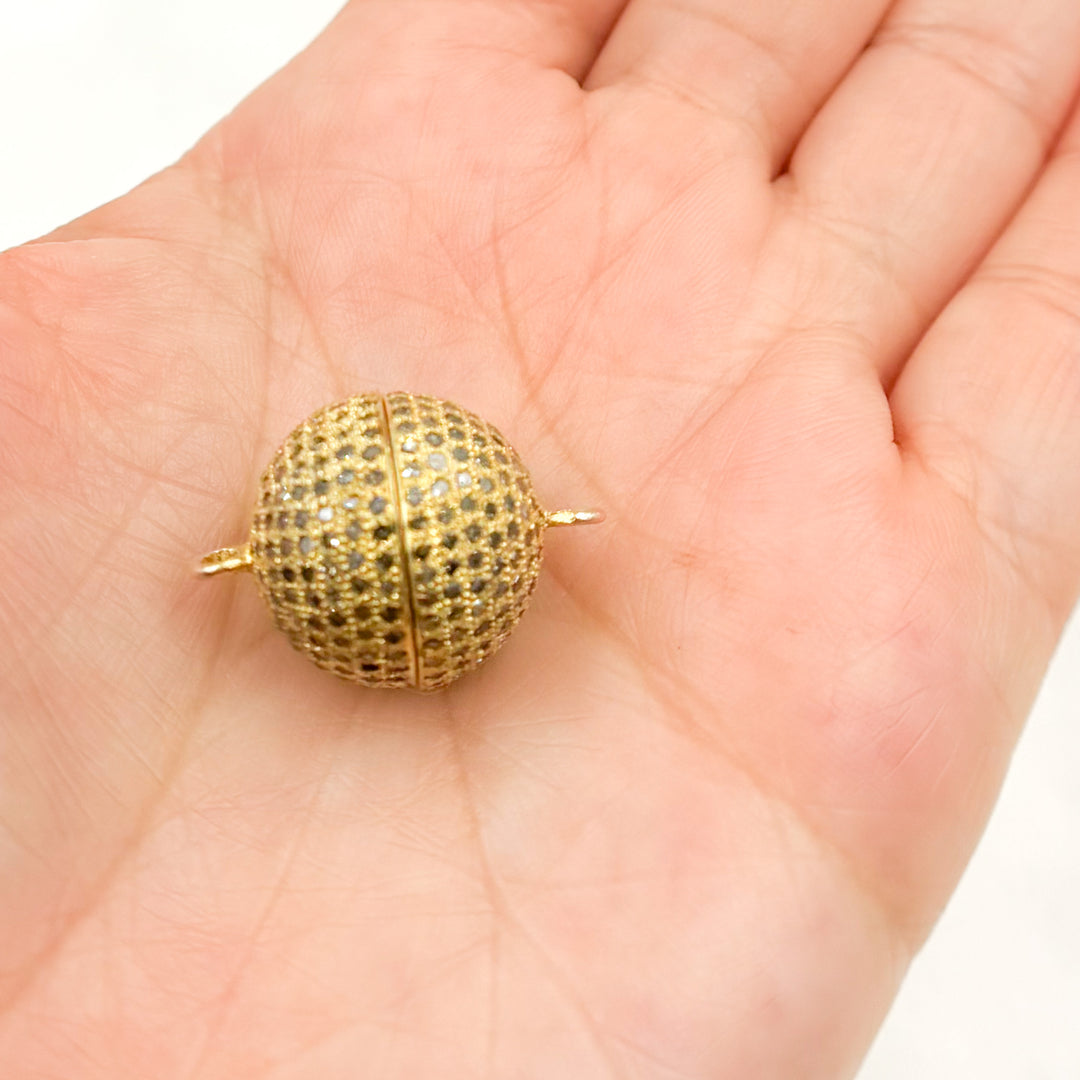 DC477. Diamond Sterling Silver Magnetic Round Clasp