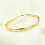 Load image into Gallery viewer, 14K Solid Gold Matte Textured Bangle. Bangle21

