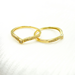 Load image into Gallery viewer, 14K Solid Gold Diamond Ring.