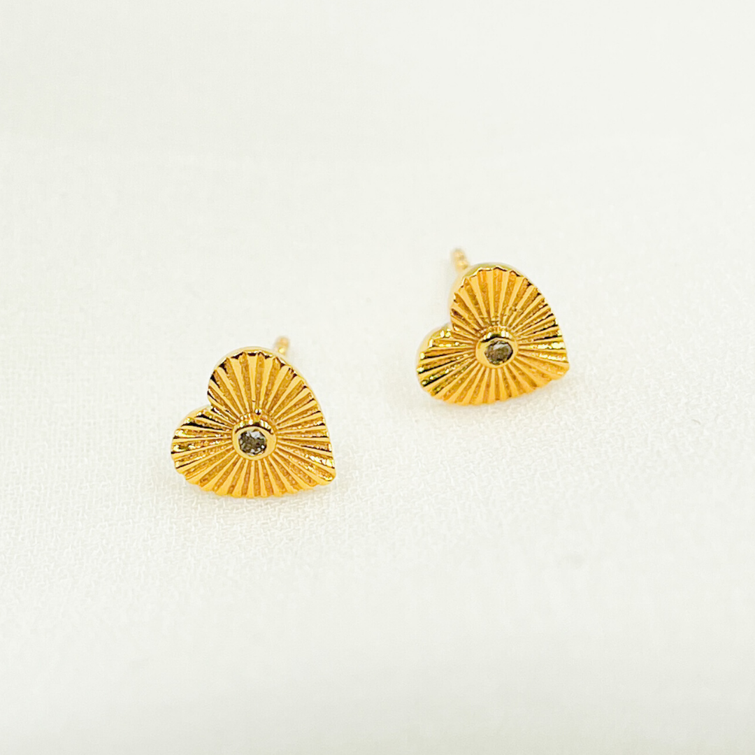 14K Solid Gold and Diamonds Heart Earrings. GDT17