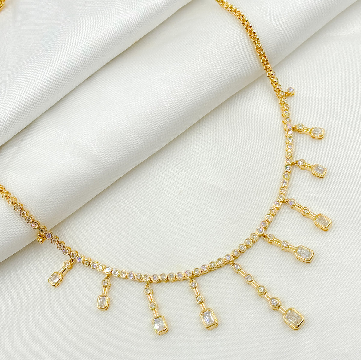 NFR71416. 14K Solid Gold Diamond Dangle Necklace