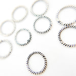 Load image into Gallery viewer, Close Gold Plated Twisted Jump Ring