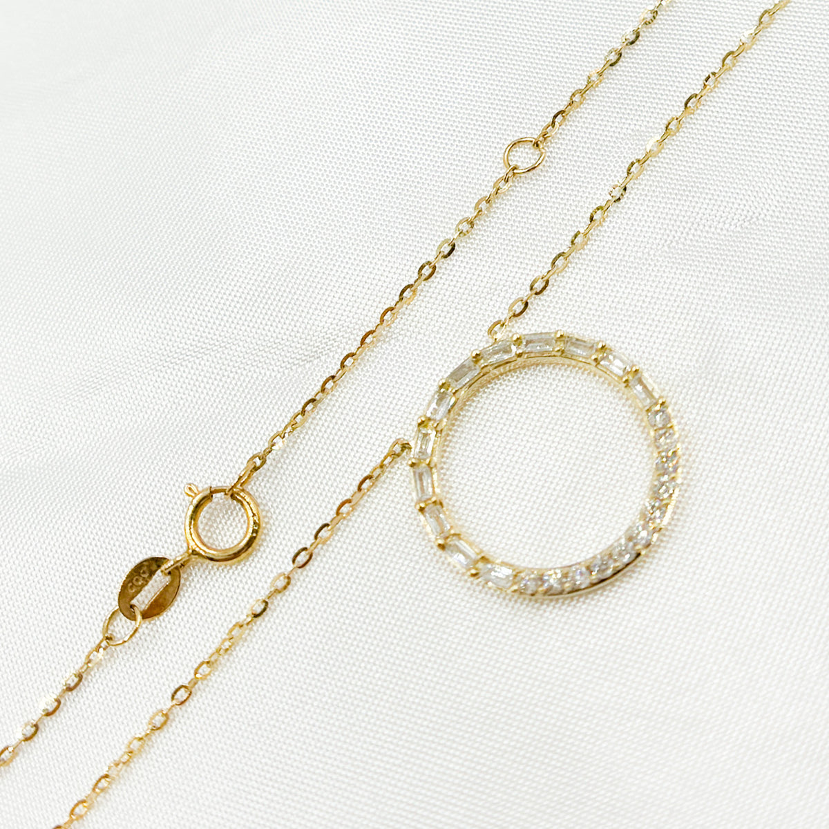 NT402333. 14K Solid Gold Diamond Necklace