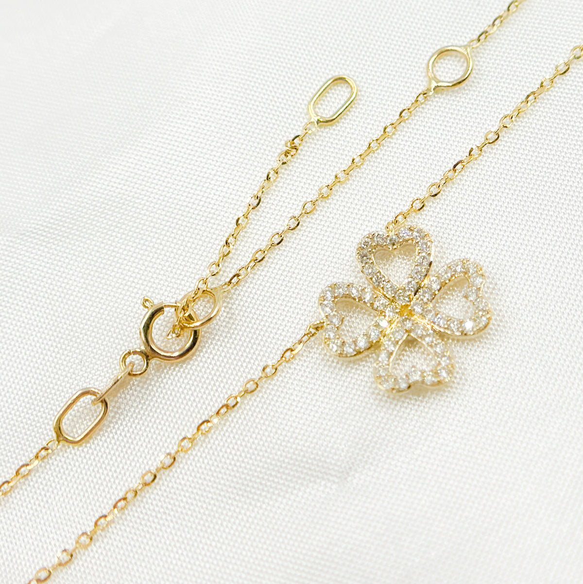 NT112116. 14K Solid Gold 4 Heart Clover Diamond Necklace