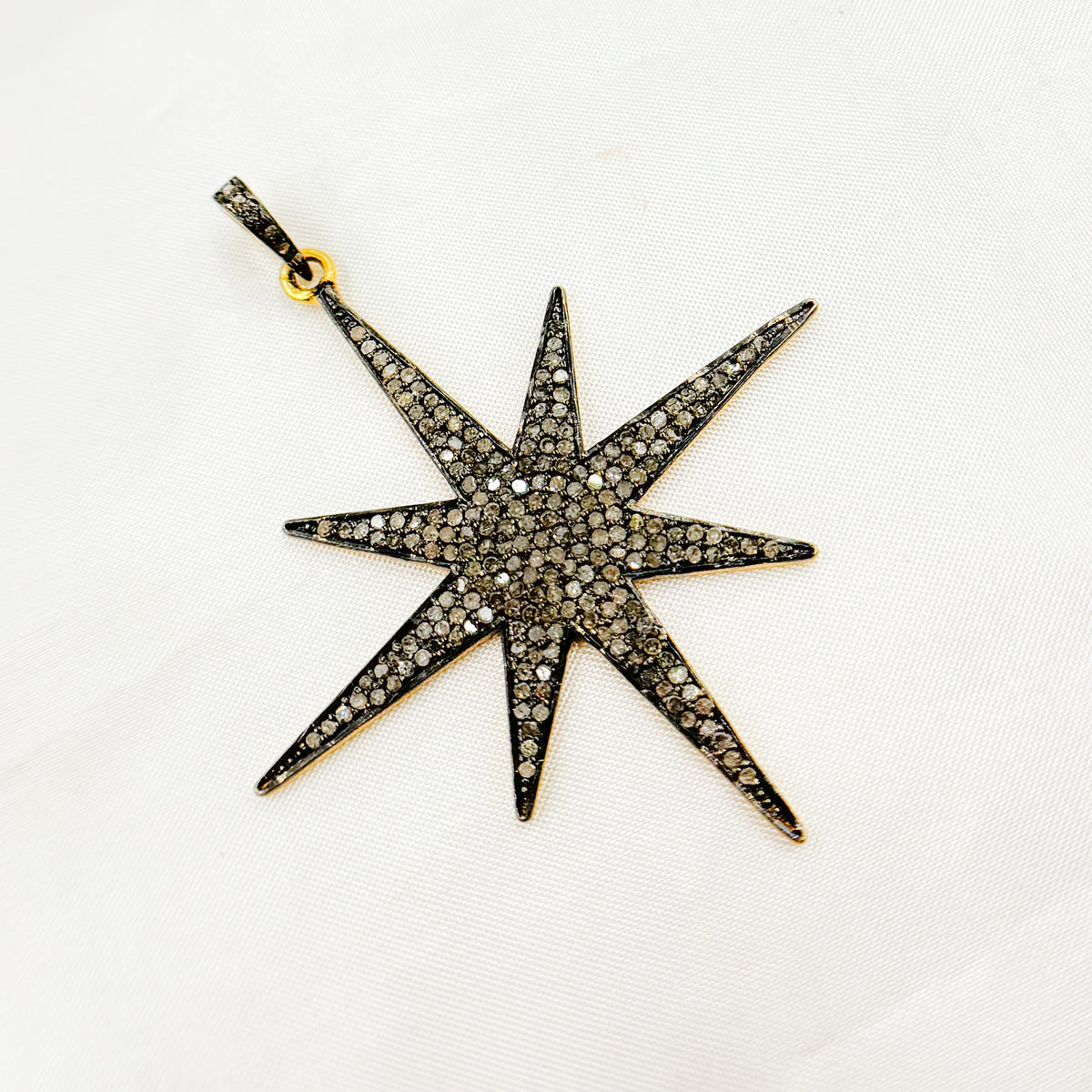 DP114. Diamond & Sterling Silver Star Pendant