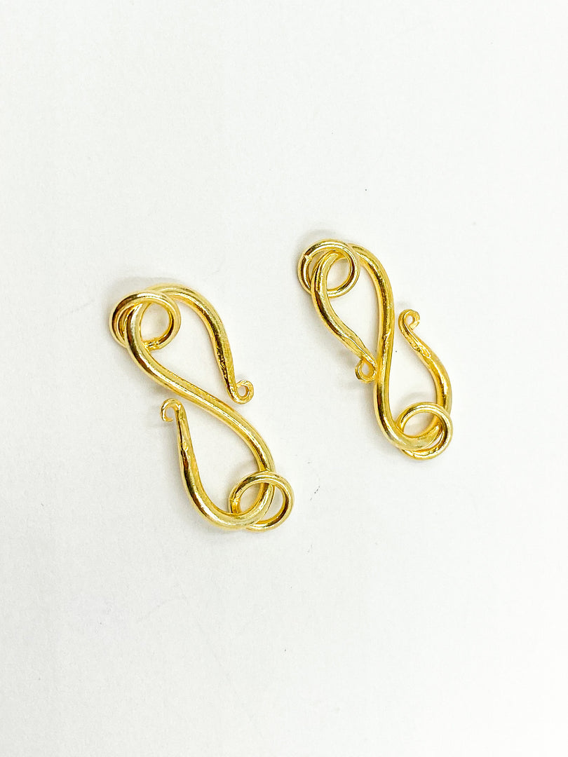 925 Sterling Silver Gold Plated Hook 25x10mm. Hook1