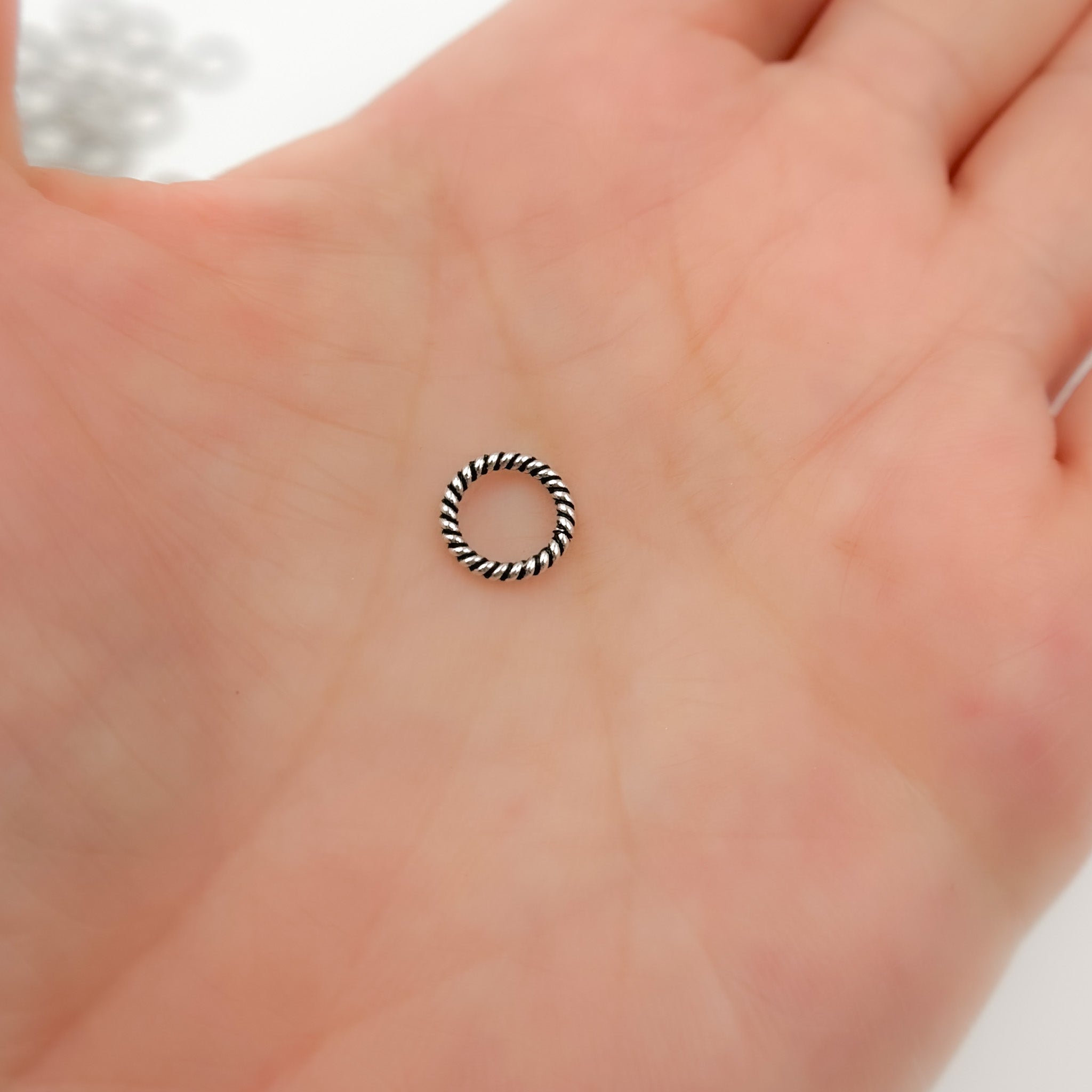 8MM Close Gold Plated Twisted Jump Ring