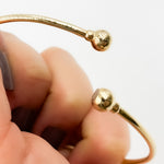 Load image into Gallery viewer, BNZ68617. 14K Solid Gold Bangle
