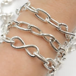 Load image into Gallery viewer, Silver Hollow Smooth Oval & Infinity Links Chain