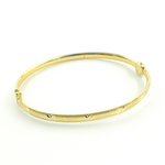 Load image into Gallery viewer, 14K Solid Gold Matte Star Textured Bangle. Bangle15
