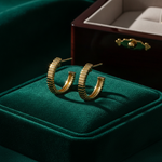 Load image into Gallery viewer, EFZ53130. 14k Solid Gold Earrings