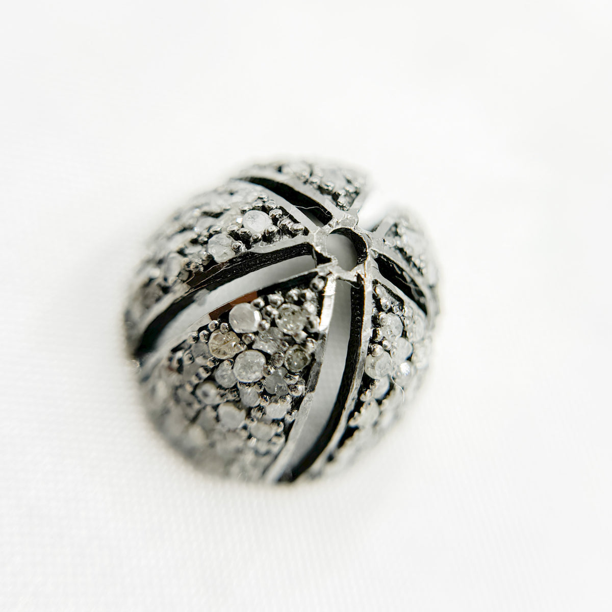 DC754. Diamond & Sterling Silver Bead Cap