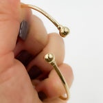 Load image into Gallery viewer, BNZ68617. 14K Solid Gold Bangle