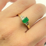 Load image into Gallery viewer, 14K Solid Yellow Gold Diamond and Emerald Cluster Ring.