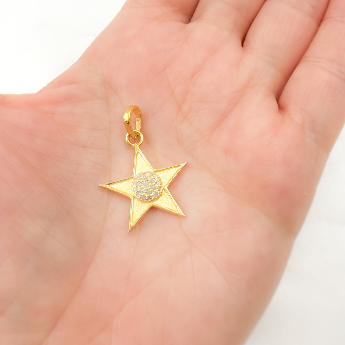 DP773. Diamond Sterling Silver Star Pendant