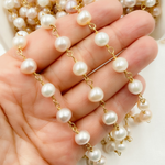 Load image into Gallery viewer, Peach Pearl Round Gold Plated Wire Chain. PRL45
