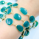 Load image into Gallery viewer, Green Onyx Organic Shape Bezel Gold Plated Wire Chain. ON15
