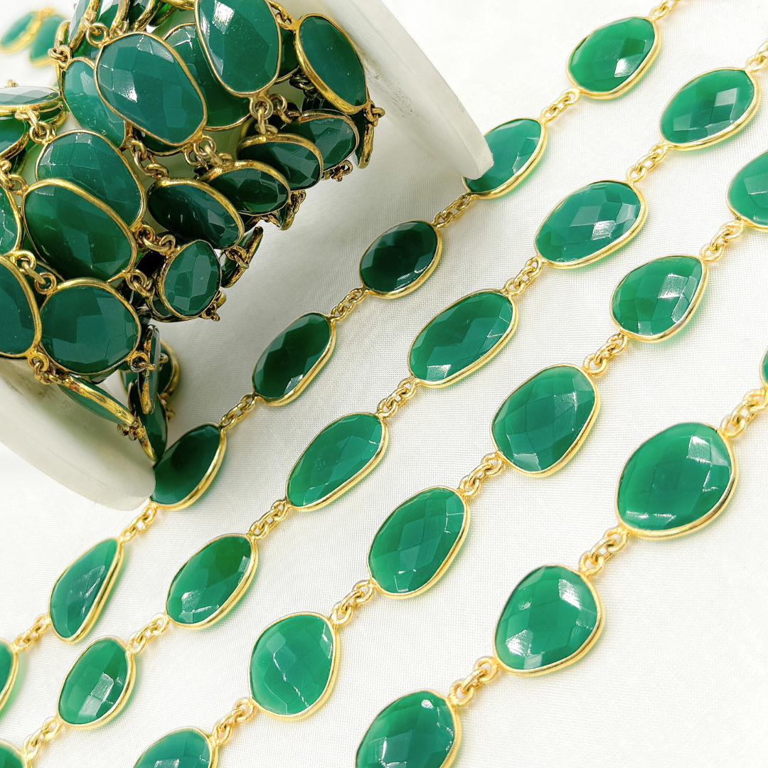 Green Onyx Organic Shape Bezel Gold Plated Wire Chain. ON15