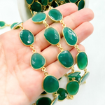 Load image into Gallery viewer, Green Onyx Organic Shape Bezel Gold Plated Wire Chain. ON15
