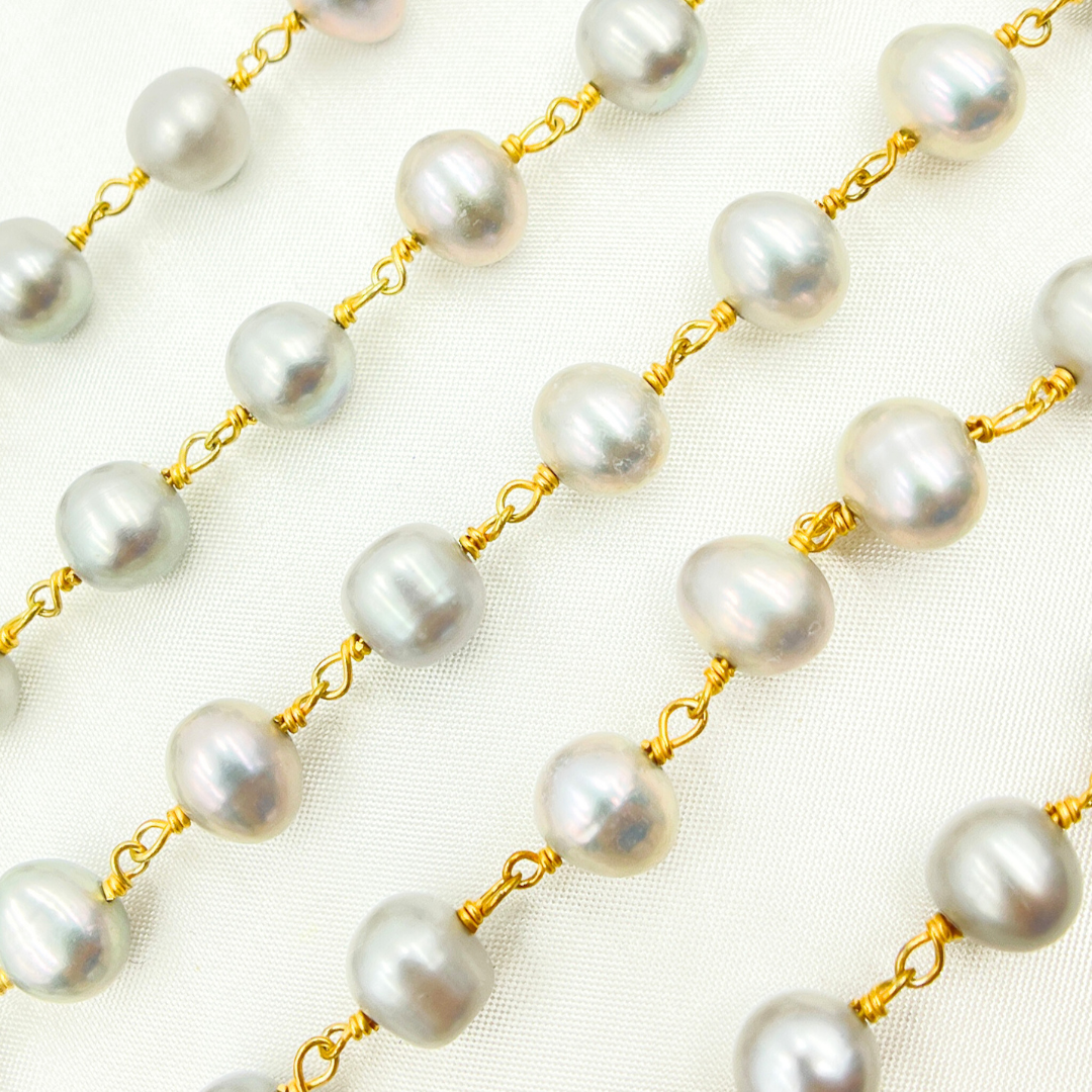 Grey Pearl Round Gold Plated Wire Chain.