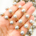 Load image into Gallery viewer, Grey Pearl Round Gold Plated Wire Chain. PRL48