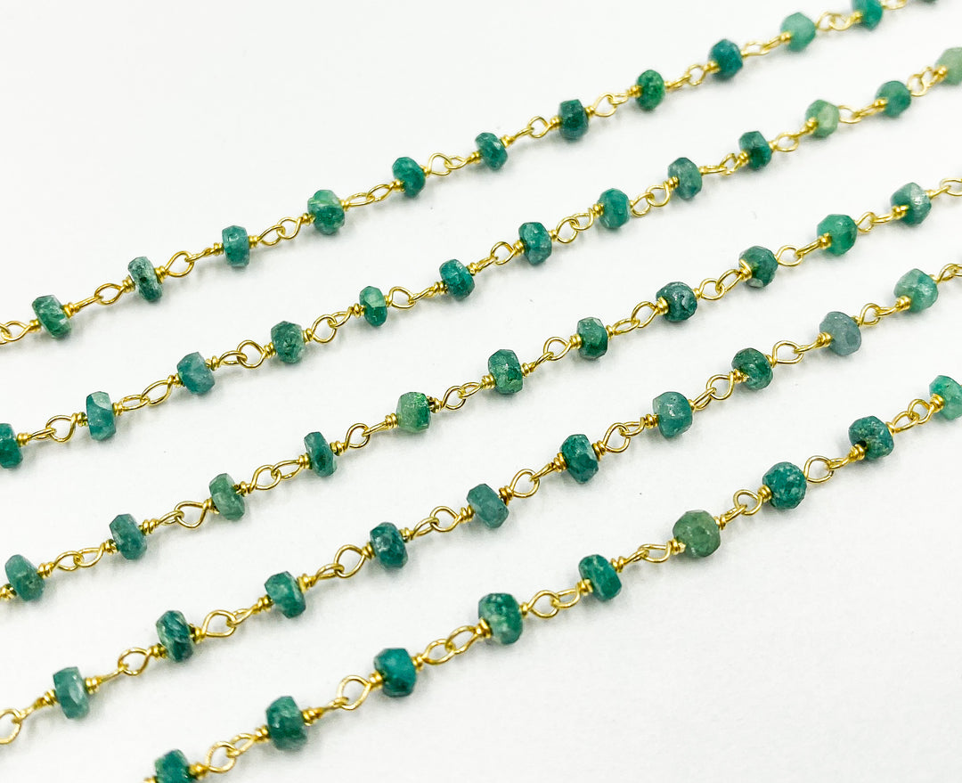 Dyed Emerald Wire Wrap Chain. EME4