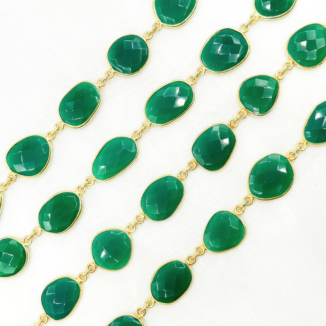 Green Onyx Organic Shape Bezel Gold Plated Wire Chain. ON15