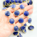 Load image into Gallery viewer, Dyed Sapphire Round Shape Bezel Gold Plated Wire Chain. SAP13
