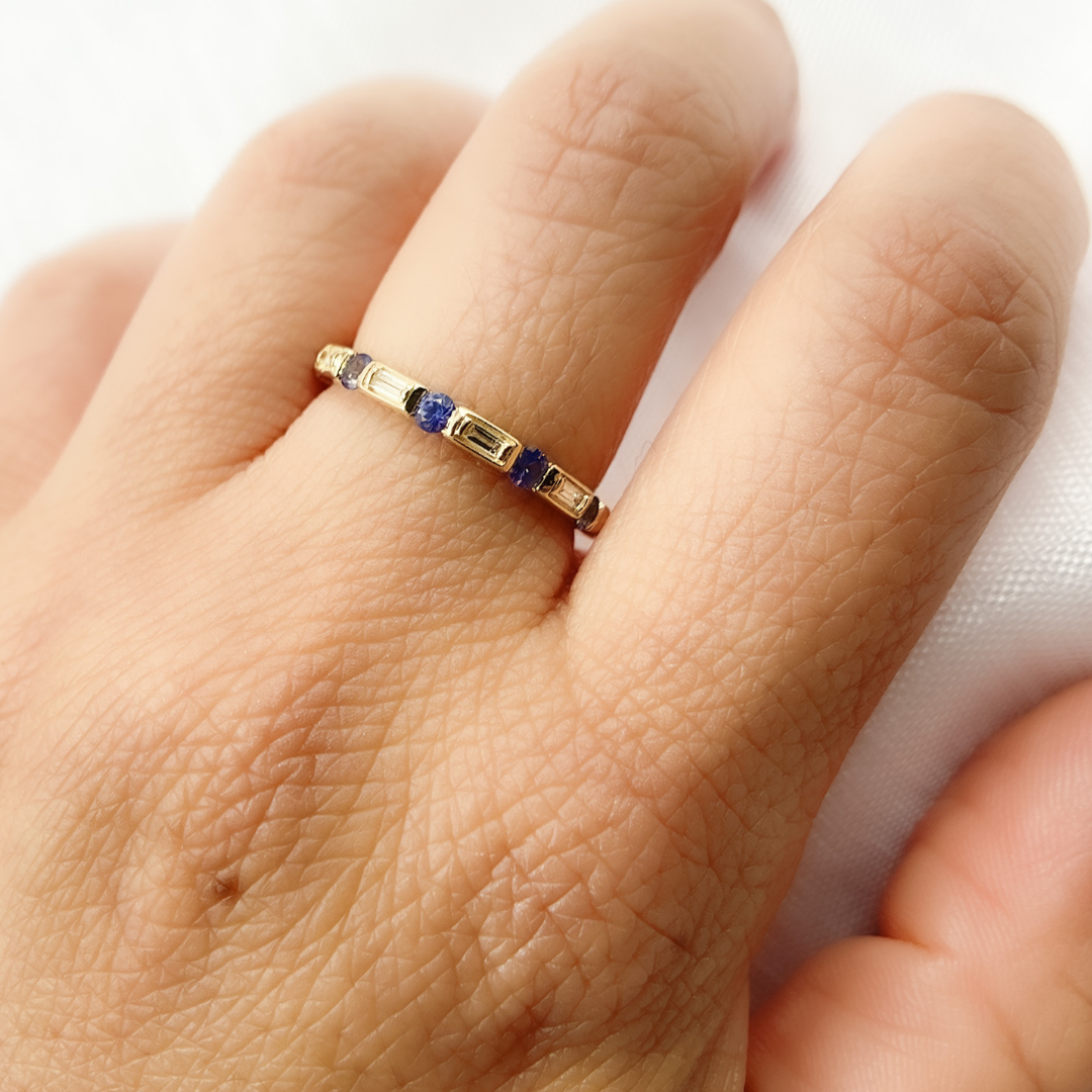 14K Solid Gold Diamond & Blue Sapphire Ring. RAA00669BS