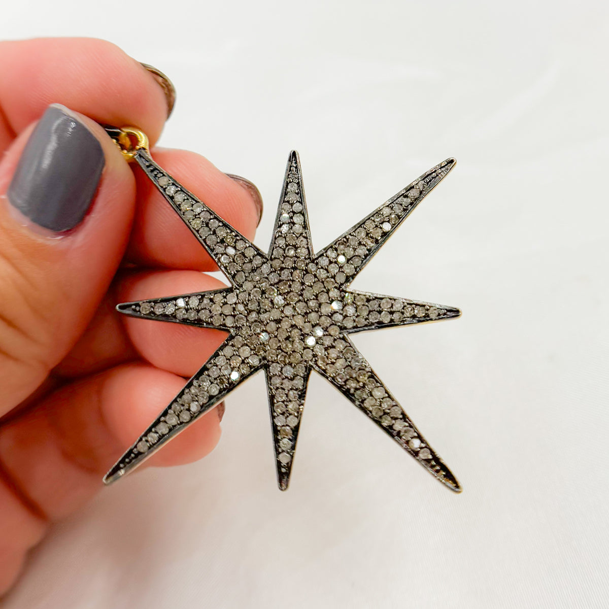 DP114. Diamond & Sterling Silver Star Pendant