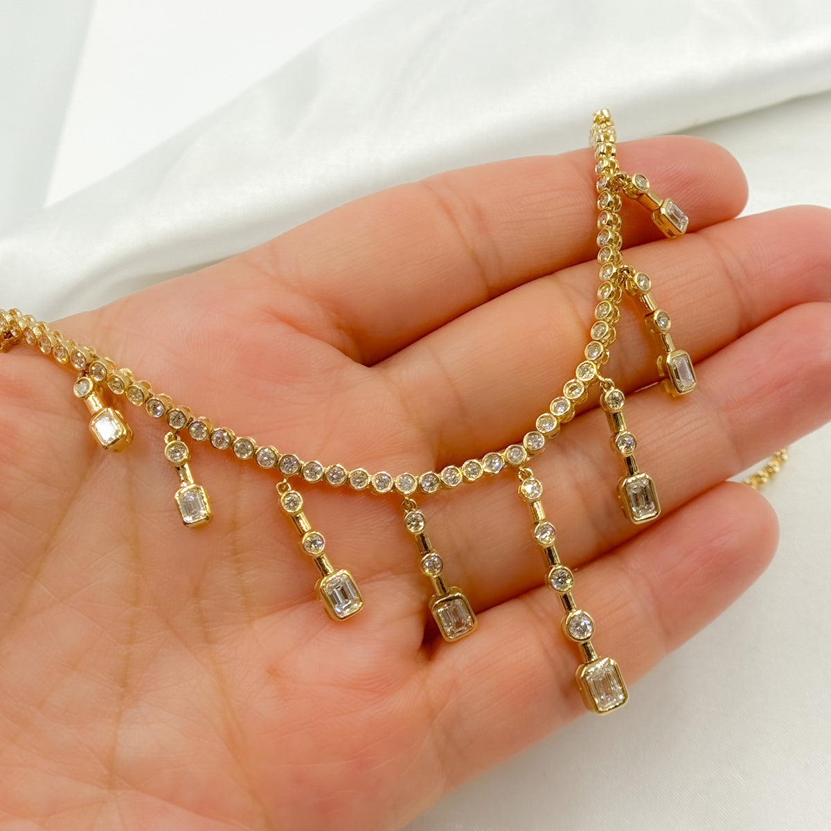 NFR71416. 14K Solid Gold Diamond Dangle Necklace