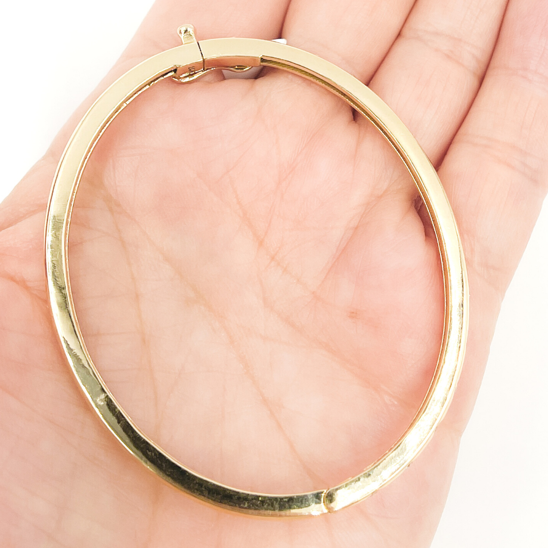 14K Solid Gold Diamonds Bangle. KG94