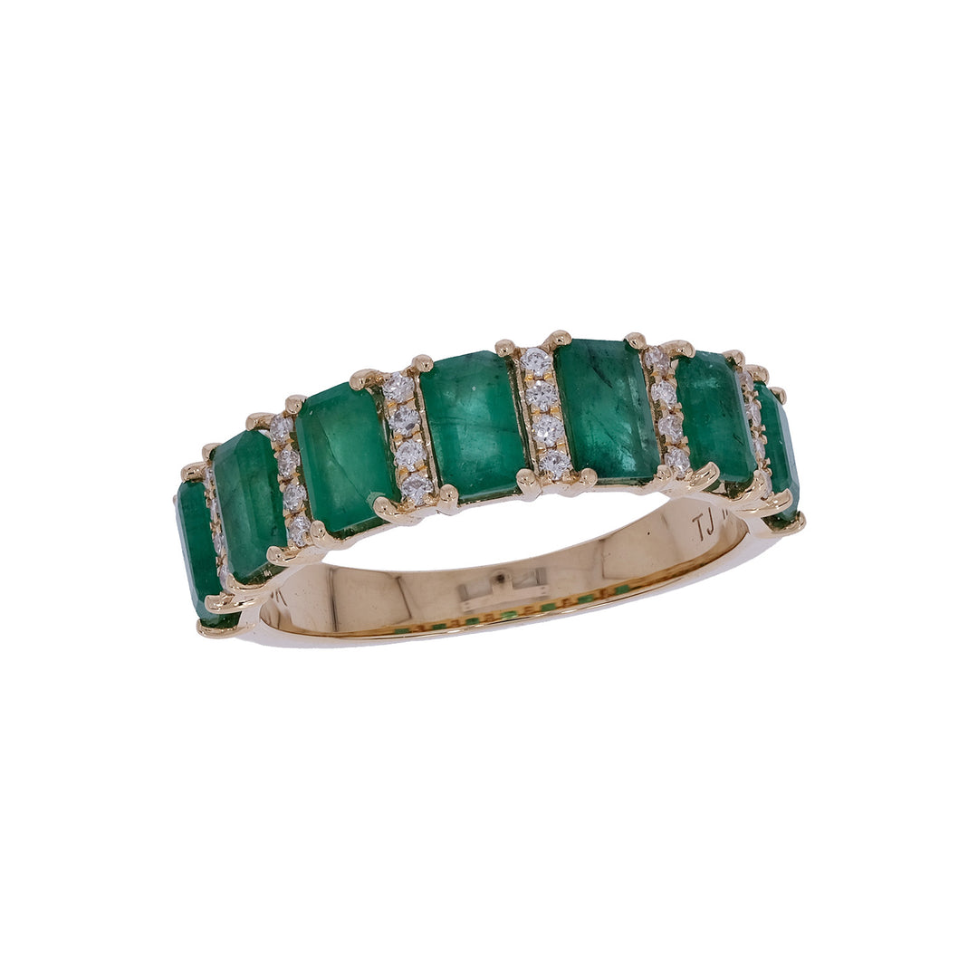 CR97262EM5X3. 18K Solid Gold Diamond & Emerald Ring