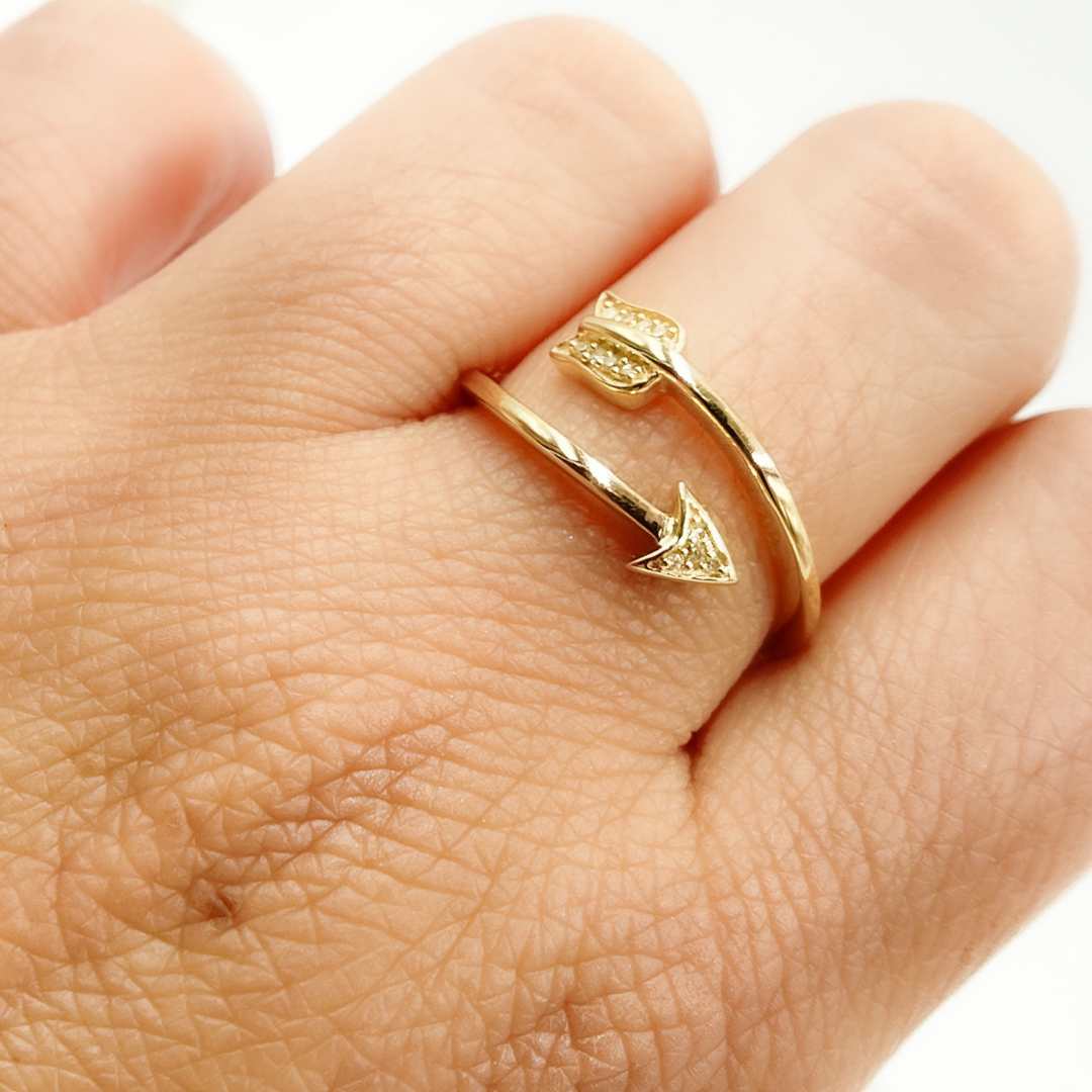 14K Solid Gold Diamond Arrow Ring. RFA14433