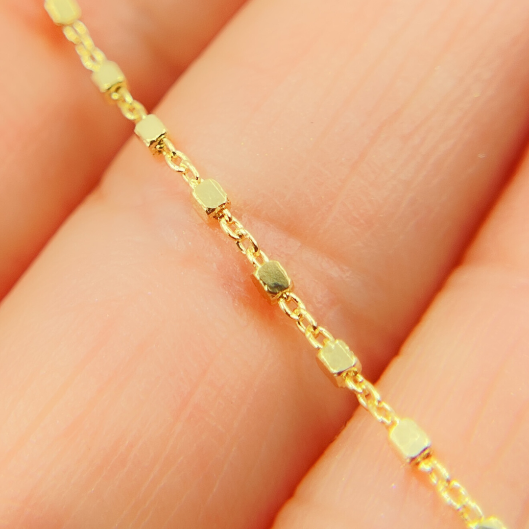 0257601SA. 14K Solid Gold Cable and Cubes Chain