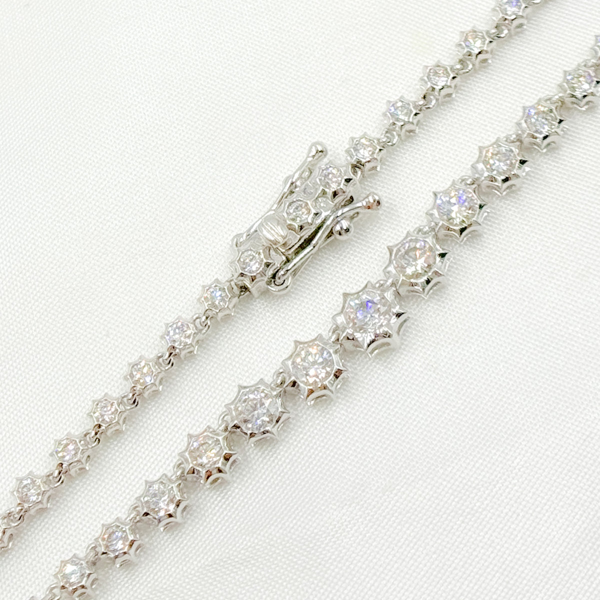 NFS70576. 14K Solid White Gold Diamond Necklace