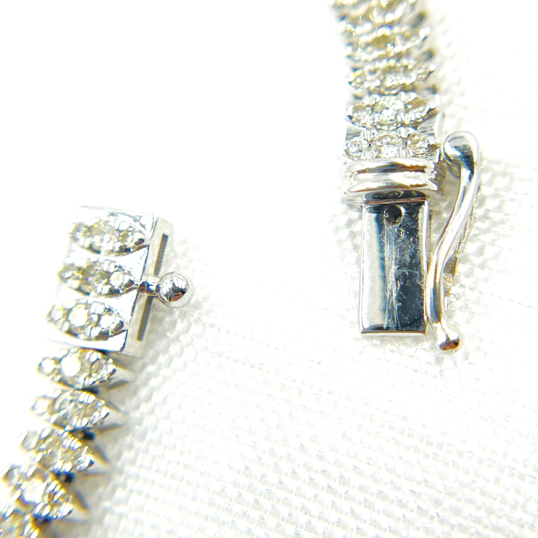 RSOJBR7043WG. 14K White Gold Bracelet with Diamond Leaves