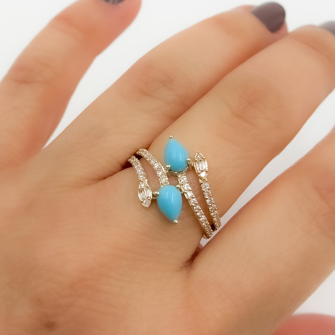 CR97177TQ6X4. 14K Solid Gold Diamond and Turquoise Ring